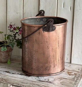 Antique Oval Copper Pail - Wonderful Interior Decorative Piece - Picture 1 of 5