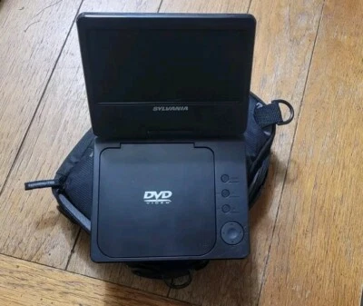 Sylvania Portable DVD Player With Case 7" Screen Sdvd4070B Black EUC - Image 1 of 4
