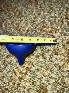 TUPPERWARE NEW BLUE Funnel Hershey Kiss Mold W Handle Gadget Consultant Item - Picture 1 of 9