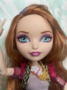 Monster High Ever After Capitolo 1 Primo Capelli Agrifoglio O Mattel - Foto 1 di 5
