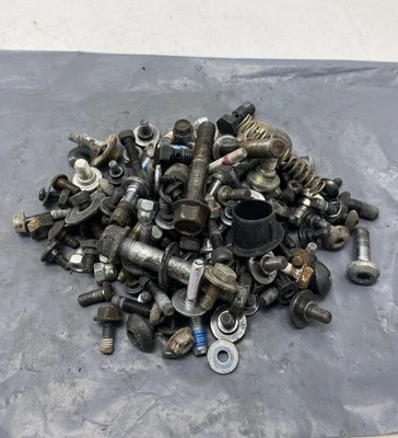 ♻️ Juego de tuercas y pernos Yamaha Mt-125 Abs 2014 - 2018 ♻️ Foto 1 de 4