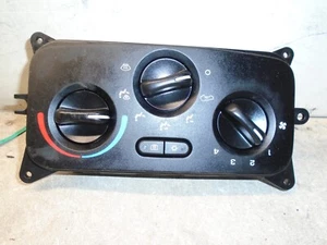 2004-2007 Jeep Liberty Heater AC Temperature Control OEM P55037533AE - Bild 1 von 5