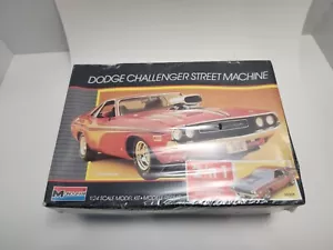 MONOGRAM 1/24 1970 DODGE CHALLENGER STREET MACHINE 2'N1 FACTORY SEALED - Picture 1 of 6