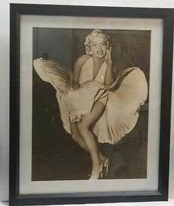 MARILYN MONROE VINTAGE PRINT FRAMED & MATTED   - Picture 1 of 7