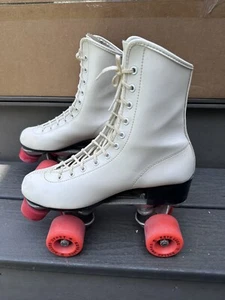 Roller Derby Skates women's White Urethane 28 Wheels Size 7 - Picture 1 of 7