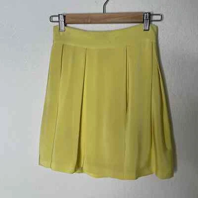 Minifalda plisada Alexis talla XS forrada amarilla Foto 1 de 4