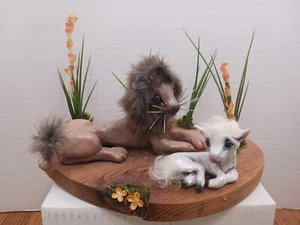 UNIQUE OOAK Super Cute Furry Lion And Lamb Sculpture Signed Unknown Artist - Picture 1 of 15