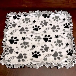 Handmade Tie Knot Paw Print Design Pet Blanket Fleece Cozy Dog Cat Gift Tassles - Picture 1 of 7