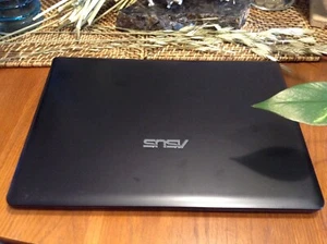 ASUS X401U E1-1200 VISION E Series 1.4GHz 4Graphics 15.6" Screen Slim - Afbeelding 1 van 12