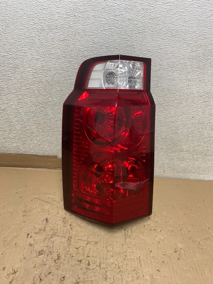 Luz trasera izquierda del lado del conductor Jeep Commander 2006 a 2010 OEM U2344 DW Foto 1 de 4