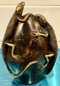 Patinated Bronze Egg & 2 Lizards, 2.3 Lbs., 5-inches Tall, Vintage, Unbranded - Picture 1 of 12