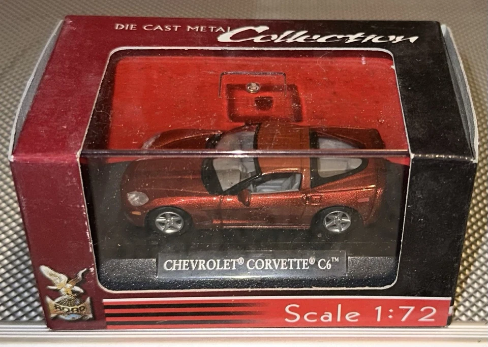 YAT MING CHEVROLET CORVETTE C6 ROJO OSCURO 1:72 METAL FUNDIDO A PRESIÓN Foto 1 de 1