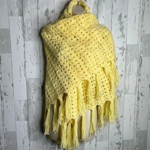 Poncho Mantón Amarillo con Borlas Flecos Boho Hecho a Mano Vintage Años 70 - Imagen 1 de 6