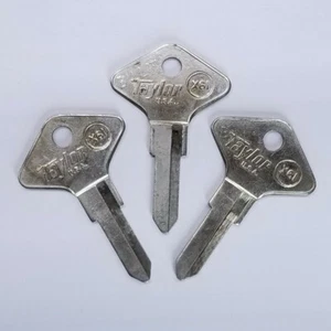 Taylor brand Renault automotive key blanks, X61, locksmith, Set of 3 - Picture 1 of 6