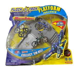 2000 FLICK TRIX MICRO RIDERS HOFFMAN BIKES DEEBO + DIRTY THIRTY BMX TOY SET - Picture 1 of 8