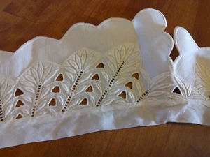 Vintage Hand embroidered  white on white vintage collar measuring 29 in - Picture 1 of 8