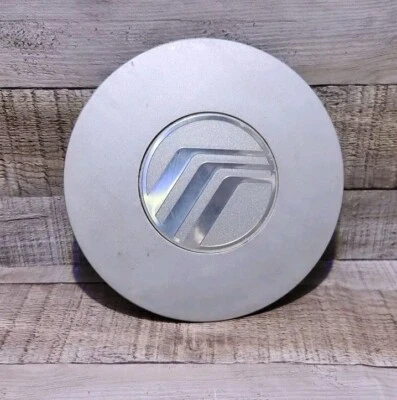 Mercury Sable 1996-1998 15" tapa central plateada p/n F6DC-1A096-BA  Foto 1 de 4
