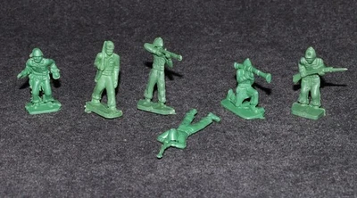 Remco 1965 Bulldog Light Tank 8 hombres Equipo de Combate Parte: Soldados Foto 1 de 3