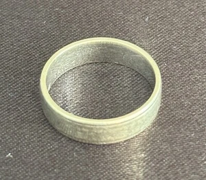 9ct 375 White Gold Mens Band Wedding Ring - 4.36g - Picture 1 of 3