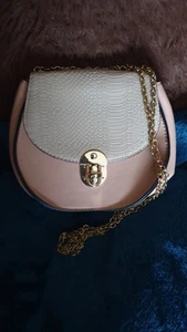 New Look Small Peach And Cream Crossbody Bag - Picture 1 of 4