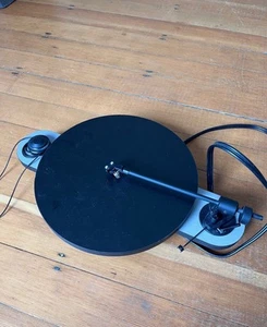 pro-ject elemental turntable - Picture 1 of 2