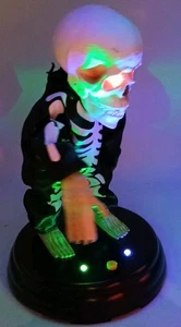 Gemmy 2005 Groovin Ghoul Dancing Skeleton Grave Raver "Livin’La Vida Loca”  - Picture 1 of 15