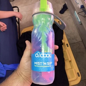 O2COOL Mist N' Sip 20-Oz. Water Bottle New multicolor stripes - Picture 1 of 5