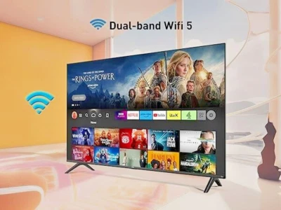 32" FHD Smart TV – Stunning HDR, Dolby Audio, Sleek Bezel-Less Design. - Image 1 of 3