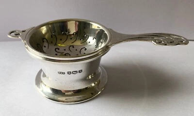 Solid Silver Tea Strainer and Drip Bowl Stand By Mappin & Webb - Image 1 of 4