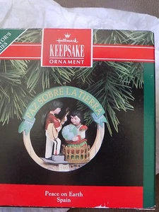 Hallmark 1992 Peace on Earth SPAIN Paz Sobre La Tierra QX517-4 MIB Ornament  - Picture 1 of 1
