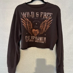 Hollister Womens Cropped Fleece Crew Neck Graphic 'Wild and Free' Sz XS - Picture 1 of 4
