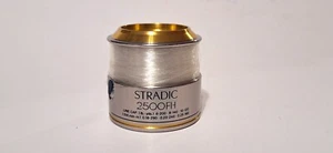 Gruppo bobina di ricambio per mulinello Shimano Stradic 2500 FH vintage ottimo - Foto 1 di 6