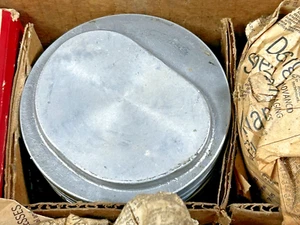 VINTAGE GMC 302 + .187 PISTONS +Rings MCQUAY NORRIS NOS Hi Compression 331 Cu.In - Bild 1 von 14