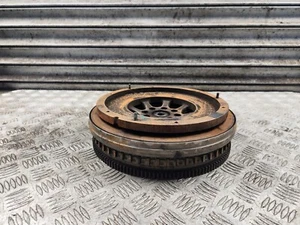 MERCEDES C-CLASS DUAL MASS FLYWHEEL F214930 W205 2014 - 2021 - Picture 1 of 9