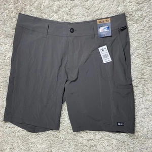 Pelagic Shorts Uomo 38 Mami 20” Ibrido Tinta Unita RTP $69 Nuovo con etichette - Foto 1 di 4