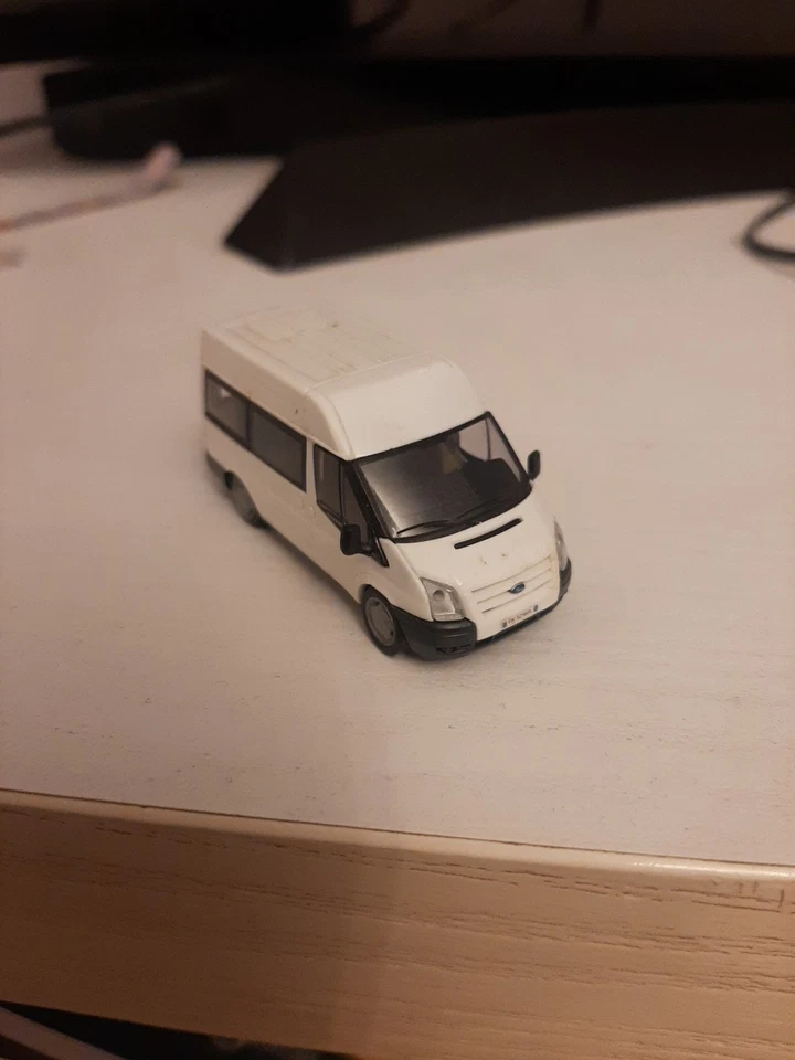 1:87 Rietze Ford Transit 06 bianco - Immagine 1 di 4