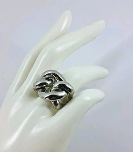 Anello in argento 925 rodiato con maglia centrale snodata tipo groumette - Imagen 1 de 9