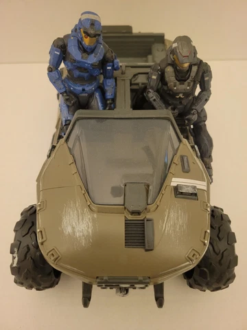Halo Reach LOT OF 2 Microsoft McFarlane Toys 2010 Action Figures w/ 2020 Warthog Cover