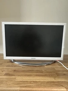Samsung UE22H5610AK White 22 1080P HD Smart TV/LED Internet Smart TV *NO REMOTE* - Picture 1 of 9