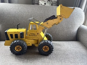 Vintage Mighty Tonka XMB-975 Pressed Steel Front End Loader Yellow - Picture 1 of 9