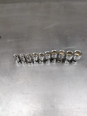 SK  3/8" DR 10pc Metric Swivel Socket Set 10-19MM - Image 1 of 4