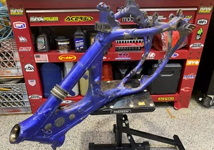 ✅1998 YZ 125 Frame Chassis Main Engine Cradle YAMAHA YZ125 OEM YZ WITH/PAPERS - Picture 1 of 9