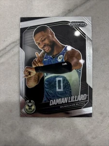 2024-25 Prizm Black Debut Damian Lillard #91 Bucks Dame Time - Picture 1 of 2