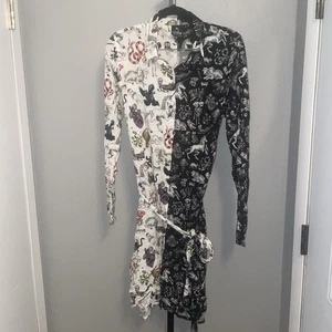 PRETTY SNAKE WHITE BLACK FREAK OF NATURE’ SHIRT-DRESS SZ. Medium - Picture 1 of 6