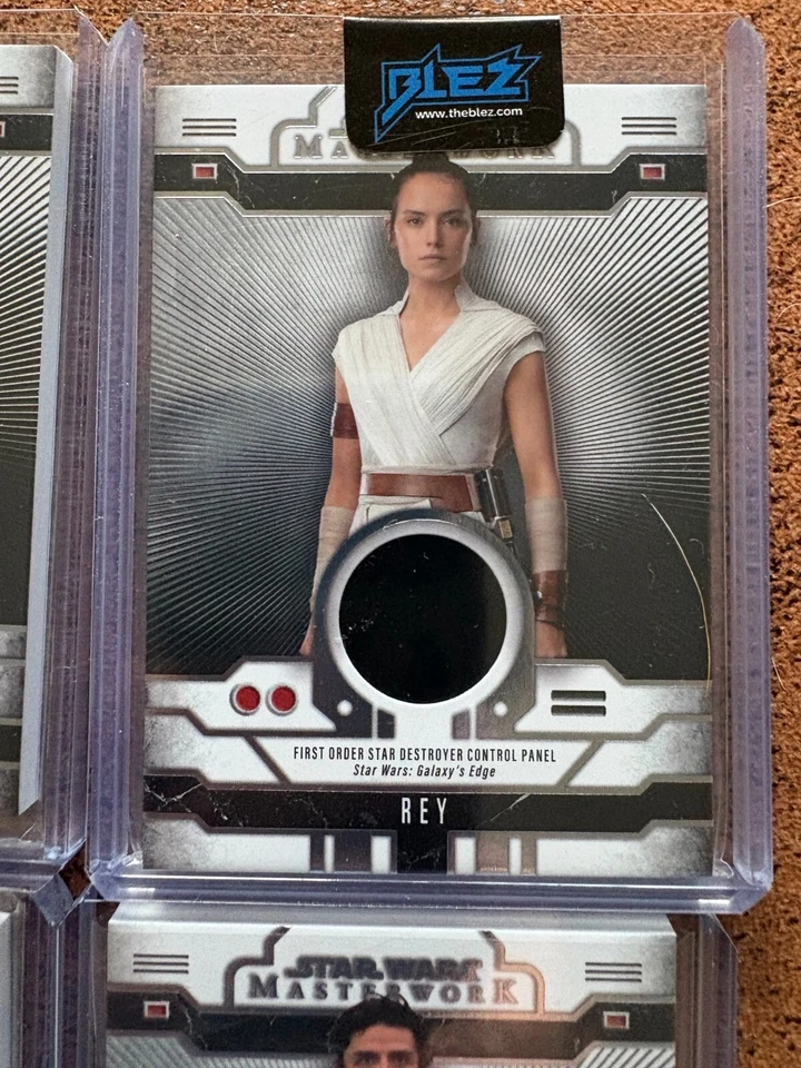 Star Wars 24 Masterwork Rey Rise Of The Resistance Relic Disney Parks Ride - Image 1 of 1