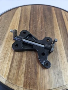 2000 MERCEDES CLK430 CONVERTIBLE Top Roof Latch CATCH HOOK FRONT Right OEM - Picture 1 of 2