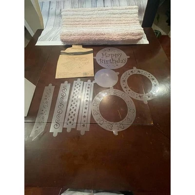 New Pampered Chef Plate Art Stencil Set Cake Pie Cupcake Decorate - Image 1 of 4