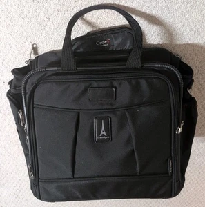 TravelPro Flight Crew 4 Black Wheeled Tote Luggage Rolling Carry On 25 - Picture 1 of 10