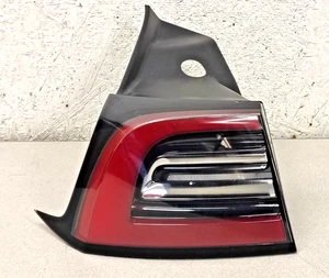 2021 Tesla Model Y Long Range 15 Cyl. Rear Left Outer Taillight Assembly (OEM) - Picture 1 of 16