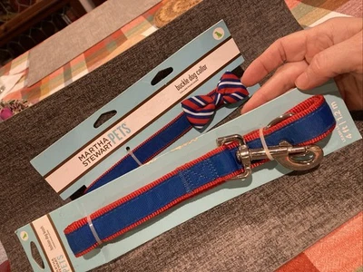 Correa y collar de perro a juego Martha Stewart Pets con lazo a rayas Foto 1 de 4